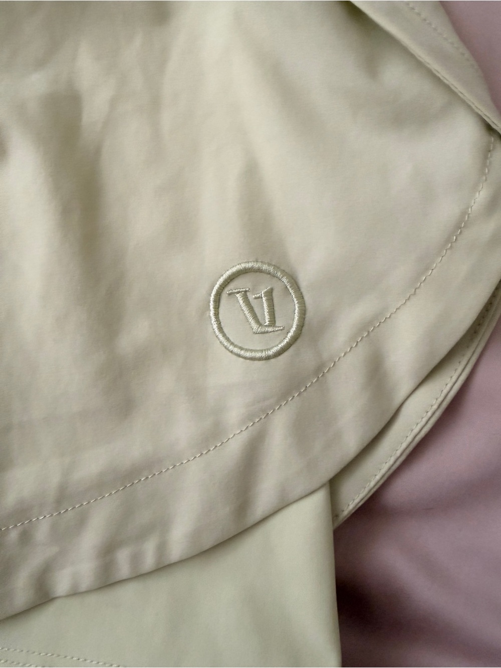 Vuori Luna Shorts 2โ - Color Lemongrass - Sz Large - Picture 5 of 10